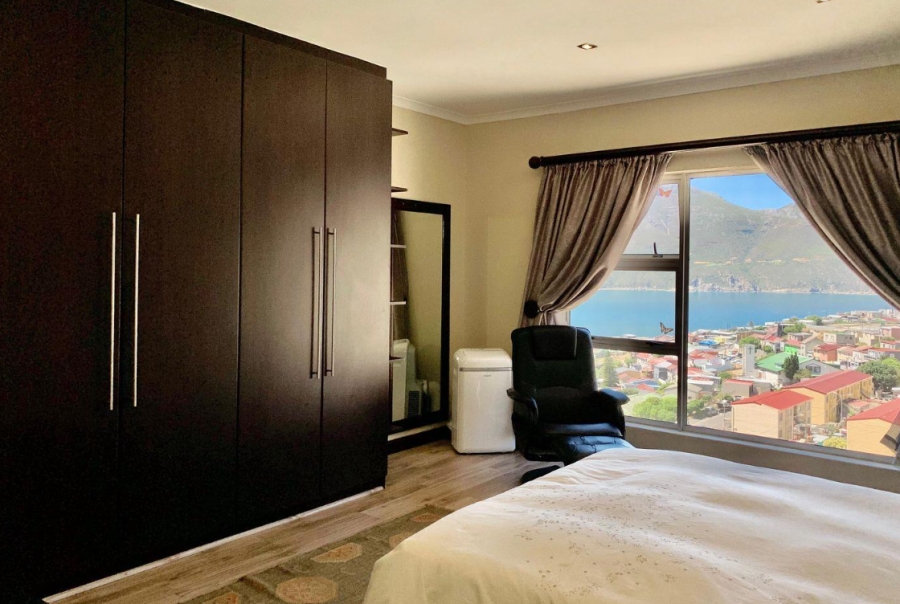 5 Bedroom Property for Sale in Hout Bay Western Cape